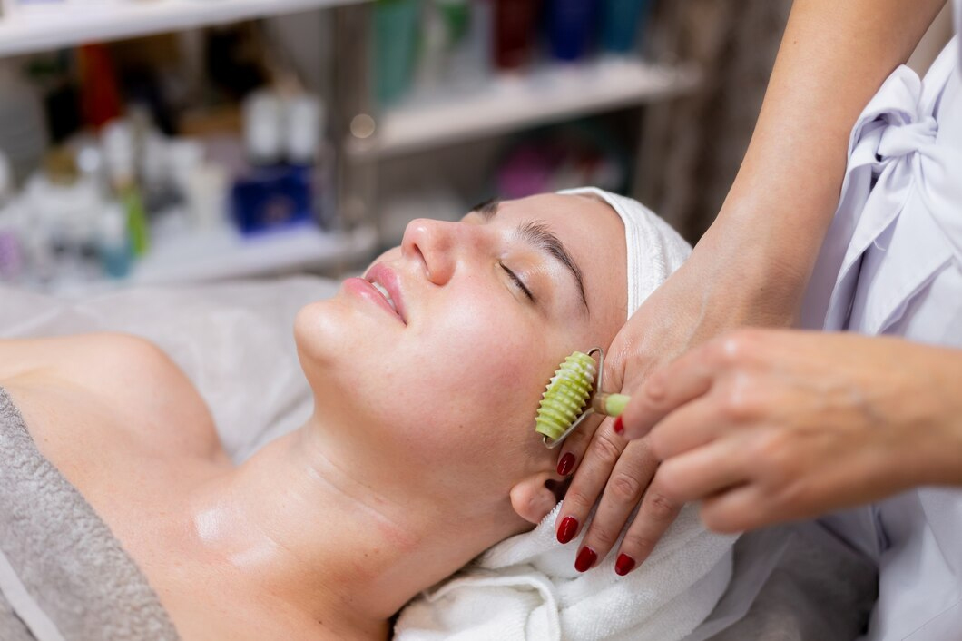 Anti Aging and Face Lifting Facial