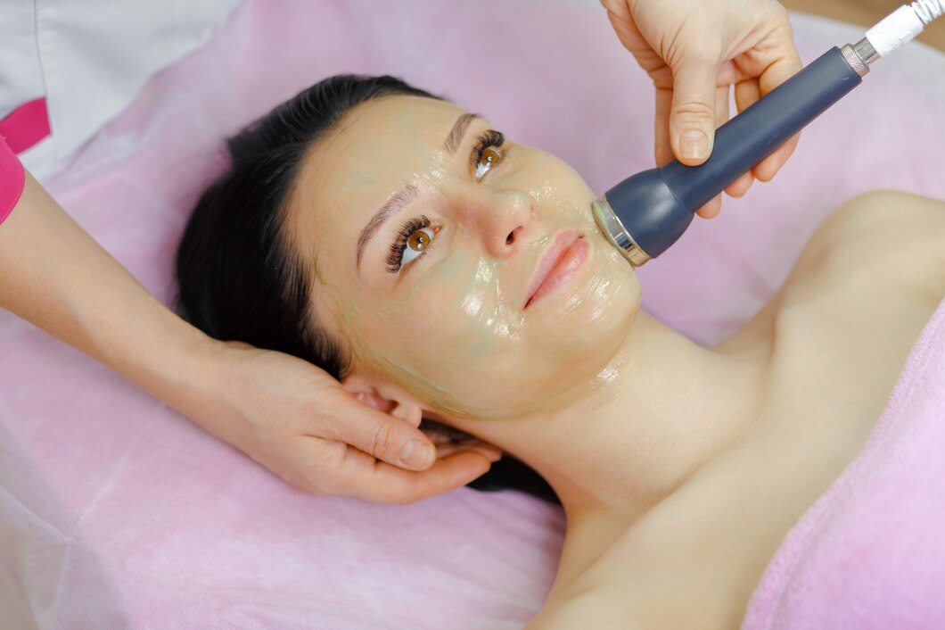 Ice Pick Acne Scar Facial Treatment at HMS Fat Freezing Dubai