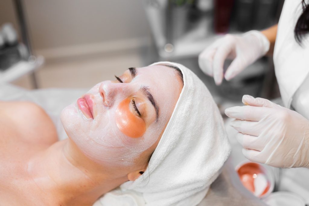 Face Whitening Facial Treatment in Dubai | HMS Fat Freezing