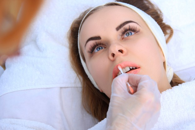 Professional Lip Lightening treatment at HMS Fat Freezing Dubai