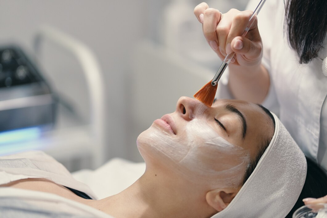 Professional skin treatment for acne scars and pigmentation at HMS Fat Freezing Dubai