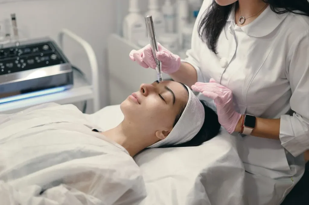 HydraFacial vs Classic Facial: Which Is Better for Your Skin? | HMS Fat Freezing Dubai
