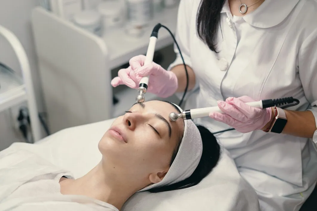 Monthly Facial Treatment for healthier hydrated skin at HMS Fat Freezing Dubai